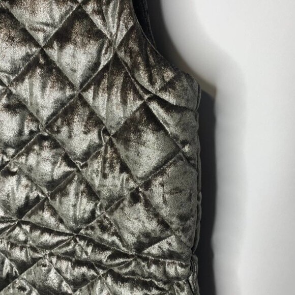Athleta Platinum Metallic Quilted Vest Sz Medium NWOT - Picture 6 of 6